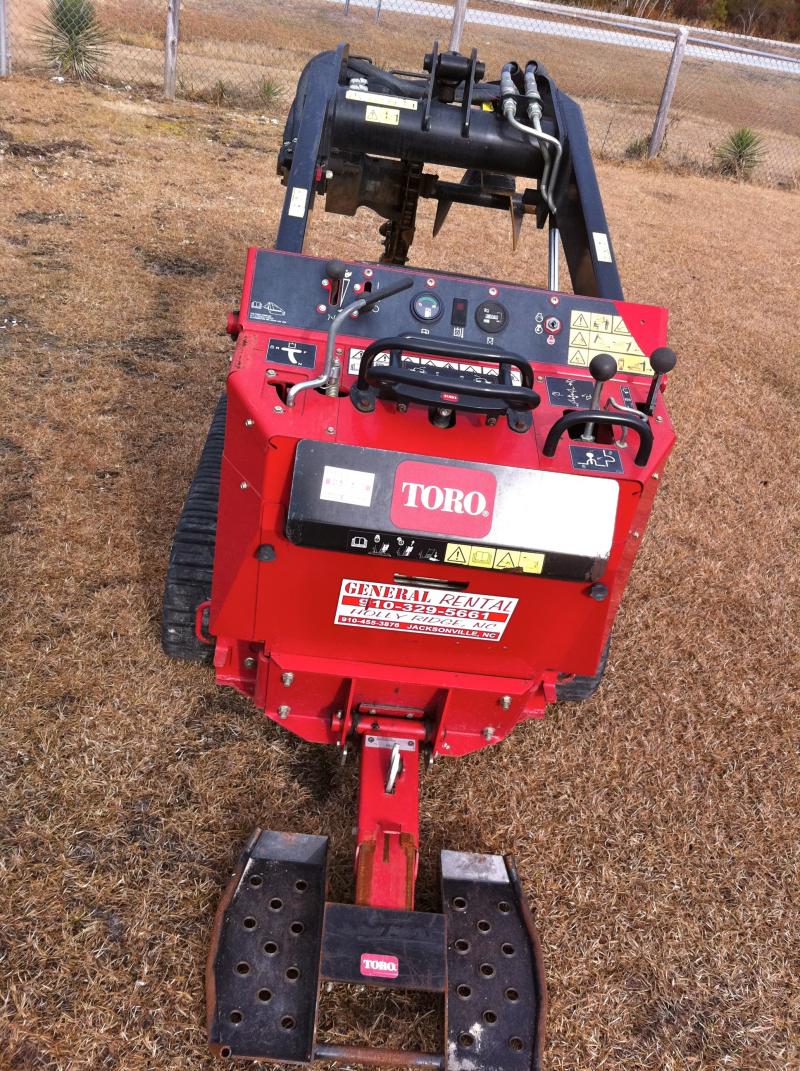 General Rental toro Dingo 427 wide track